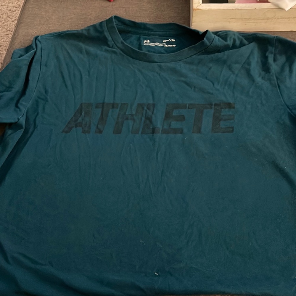 Under armor short sleeve T-shirt